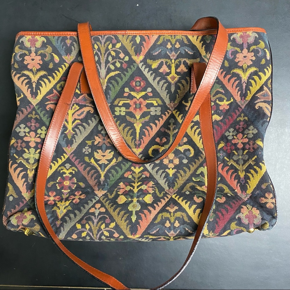 Smithsonian institute needlepoint tapestry carpet bag